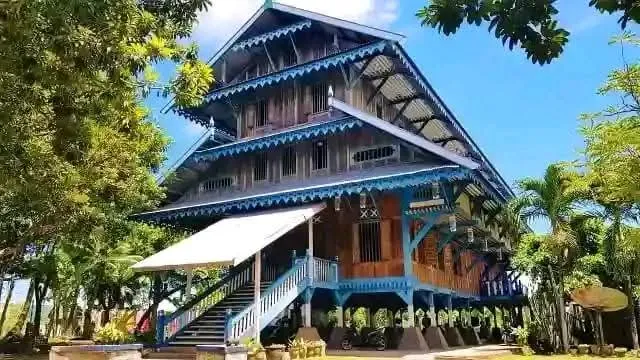 Malige Sultan Palace Cultural Discovery